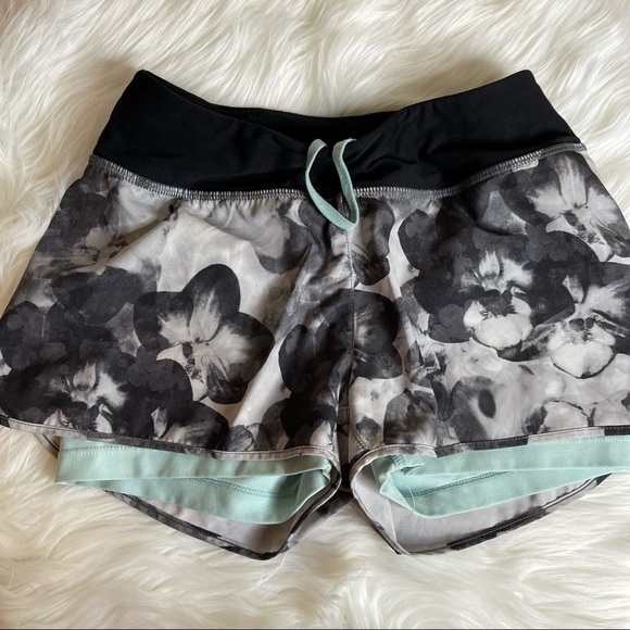 MPG SPORTS floral double layer athletic shorts with back zip pocket XS - Picture 1 of 6